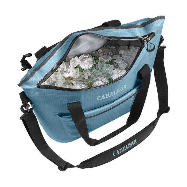 ChillBak™ Tote 18 Soft Cooler with Fusion™ 3L Group Reservoir Outdoor Action - 18L Capacity