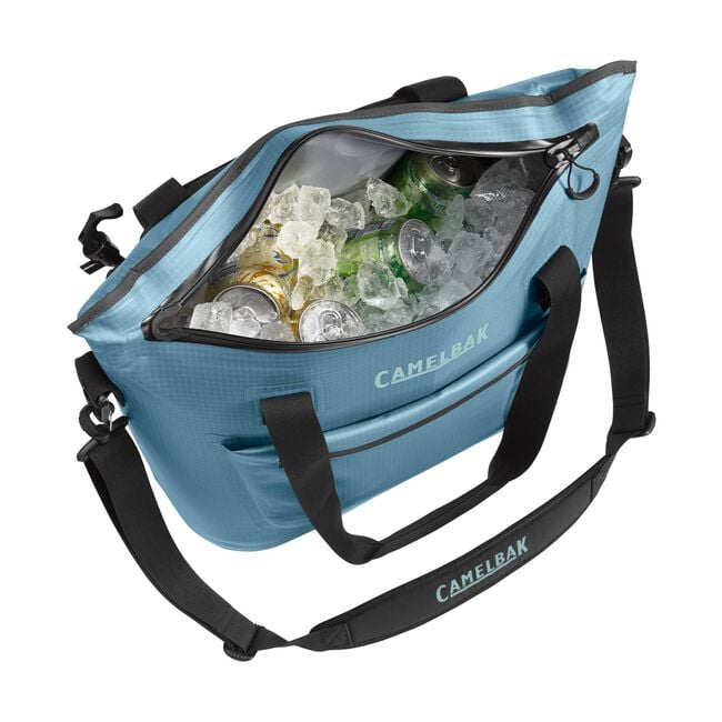 ChillBak™ Tote 18 Soft Cooler with Fusion™ 3L Group Reservoir Outdoor Action - 18L Capacity