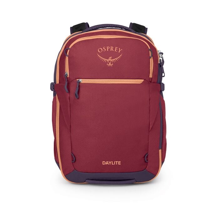 OspreyOsprey Daylite™ Carry-On Travel Pack 35Outdoor Action