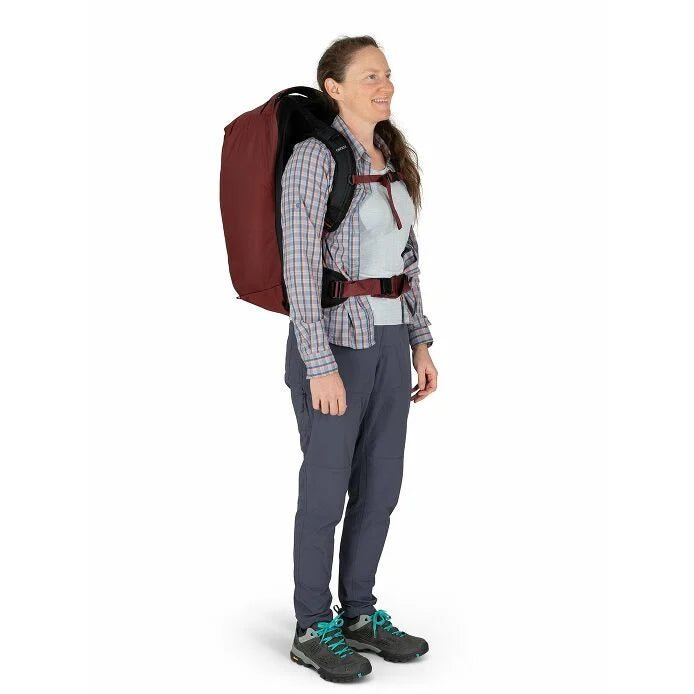 OspreyOsprey Fairview 40 Women's Travel BackpackOutdoor Action