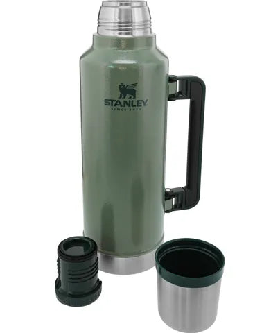 StanleyStanley Classic 1.9L BottleOutdoor Action